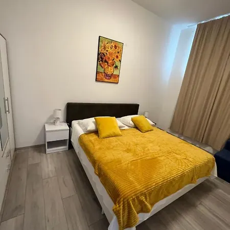 Apartament Kairos *
